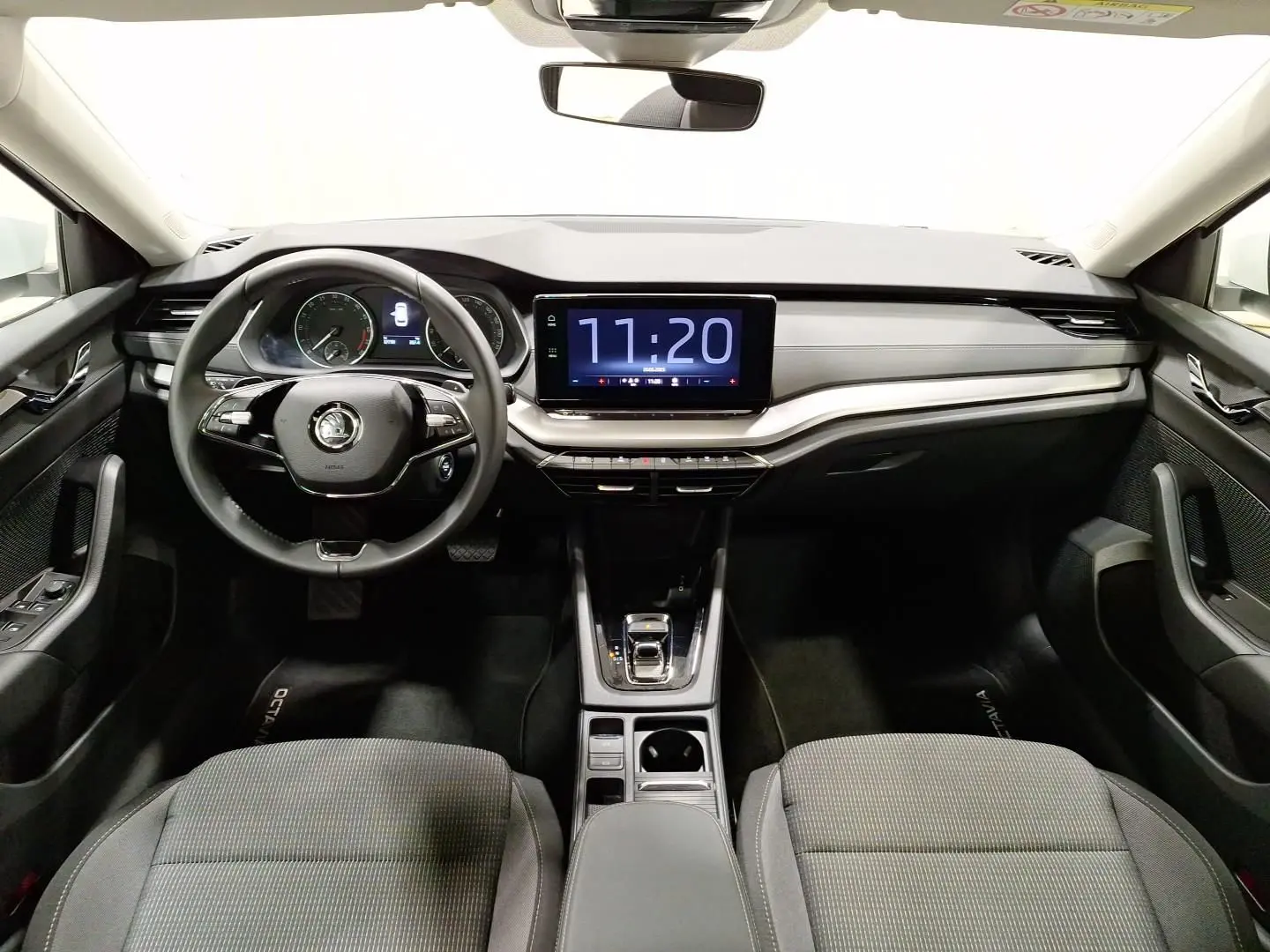 Octavia Combi 2.0 TDI DSG LED ALU Klimaauto. Tem