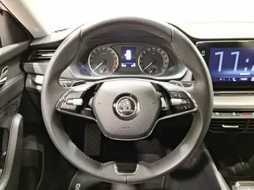 Octavia Combi 2.0 TDI DSG LED ALU Klimaauto. Tem