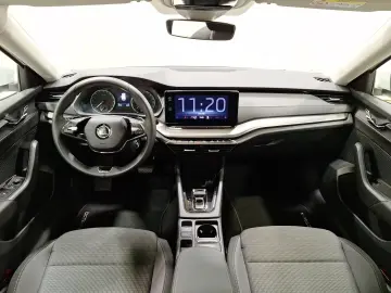 Octavia Combi 2.0 TDI DSG LED ALU Klimaauto. Tem