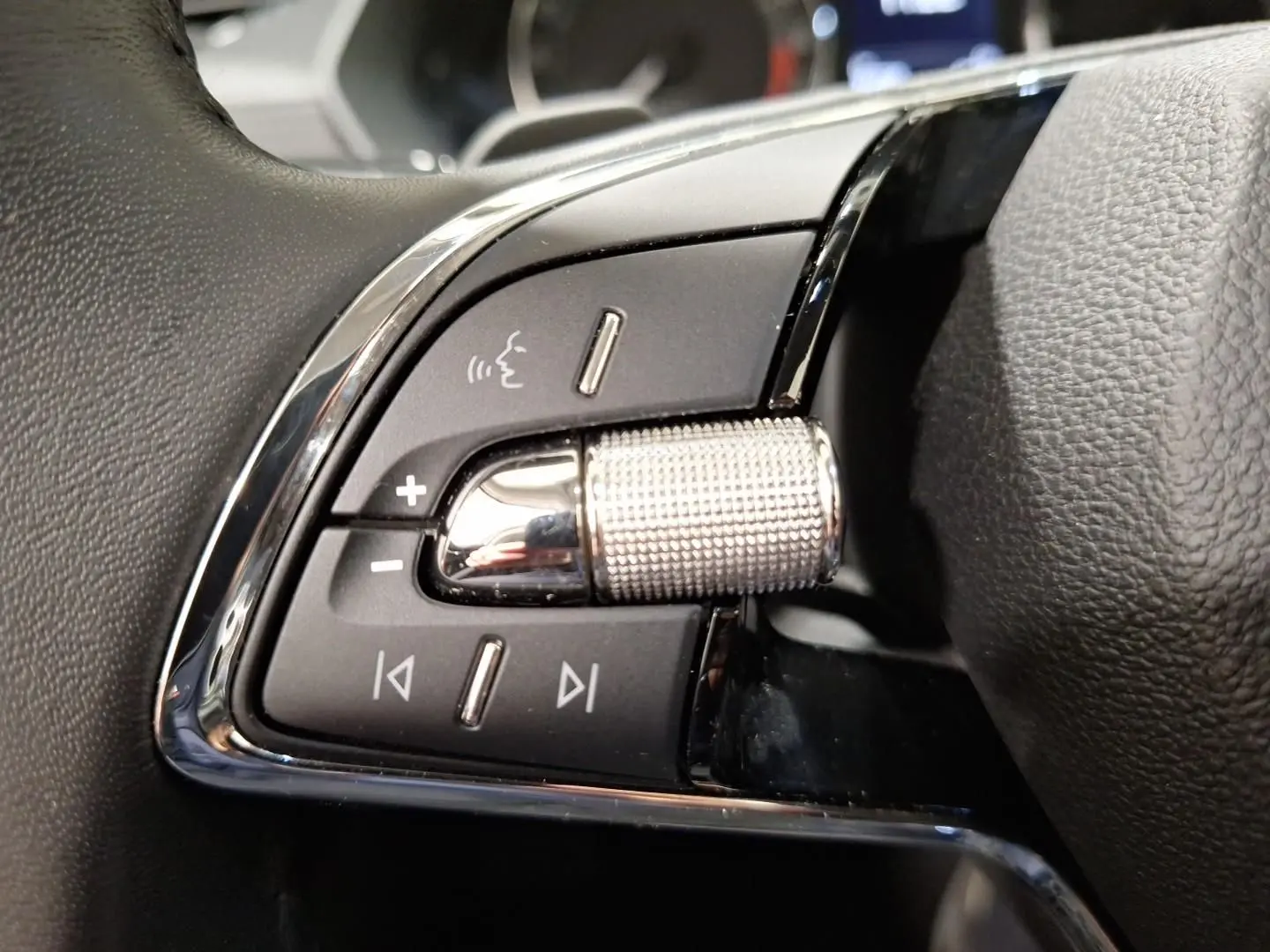 Octavia Combi 2.0 TDI DSG LED ALU Klimaauto. Tem