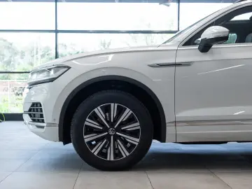 Volkswagen Touareg 3.0 V6 TDI 4MOTION Elegance