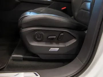 Volkswagen Touareg 3.0 V6 TDI 4MOTION Elegance