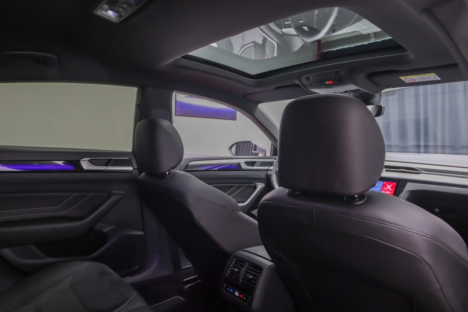 Arteon eHybrid R Line DSG IQ Light Masaj Ambientale ACC