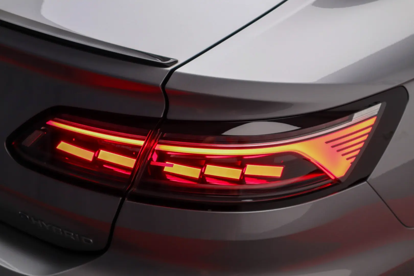 Arteon eHybrid R Line DSG IQ Light Masaj Ambientale ACC
