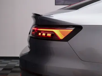 Arteon eHybrid R Line DSG IQ Light Masaj Ambientale ACC