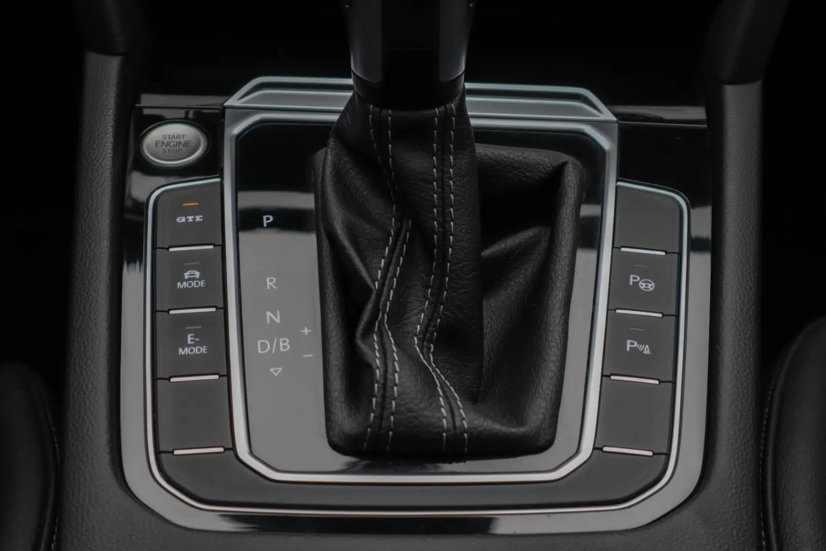 Arteon eHybrid R Line DSG IQ Light Masaj Ambientale ACC