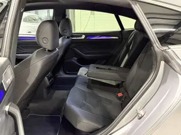 Arteon eHybrid R Line DSG IQ Light Masaj Ambientale ACC