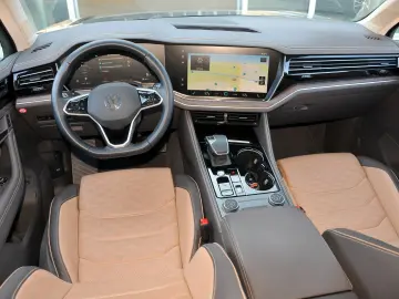 Touareg 3.0TDI 4Mot  Exclusive Head Up Pano Luft