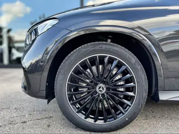 Mercedes-Benz GLC 300 4M AMG Night Distr AHK Burm3D