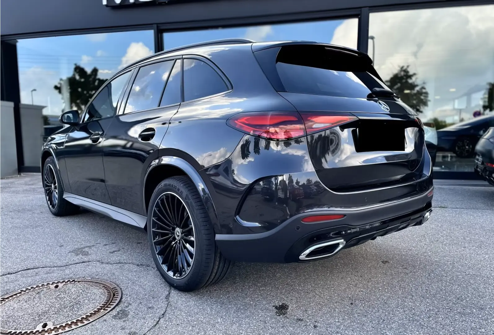 Mercedes-Benz GLC 300 4M AMG Night Distr AHK Burm3D
