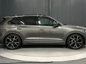 Touareg R-Line 4Motion Black Style 22Zoll PANORA