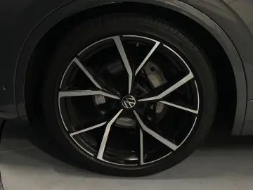 Touareg R-Line 4Motion Black Style 22Zoll PANORA