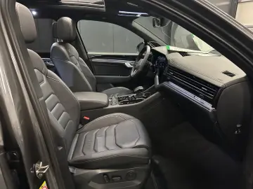 Touareg R-Line 4Motion Black Style 22Zoll PANORA