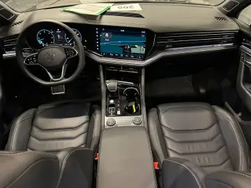 Touareg R-Line 4Motion Black Style 22Zoll PANORA