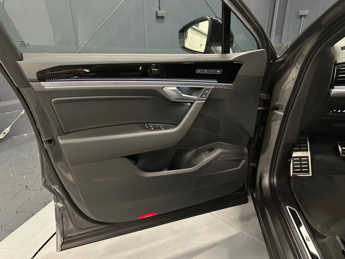 Touareg R-Line 4Motion Black Style 22Zoll PANORA