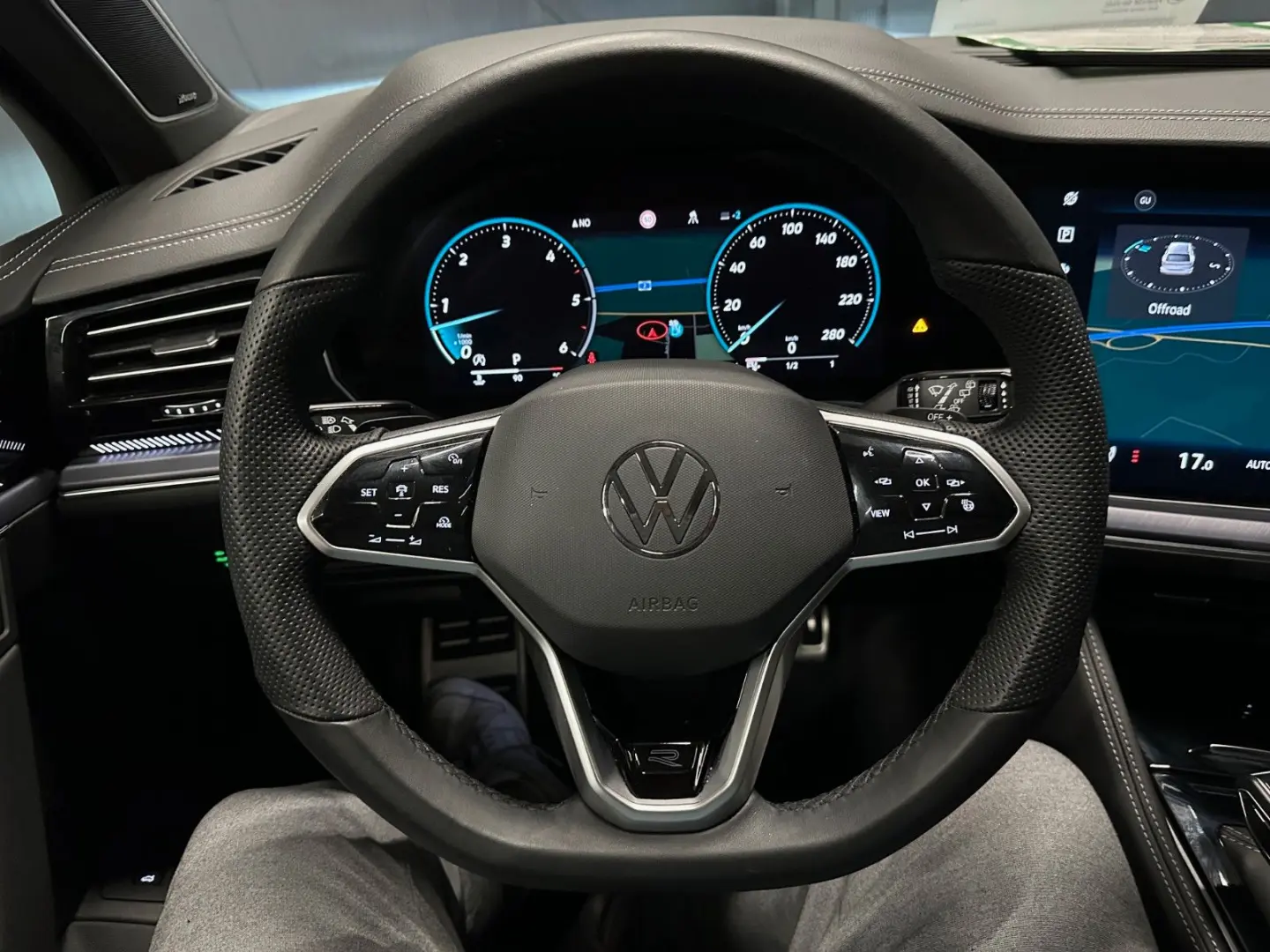 Touareg R-Line 4Motion Black Style 22Zoll PANORA