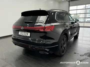Touareg 3.0 TDI 4M R-Line  AHK HUD PANO LUFTFED.