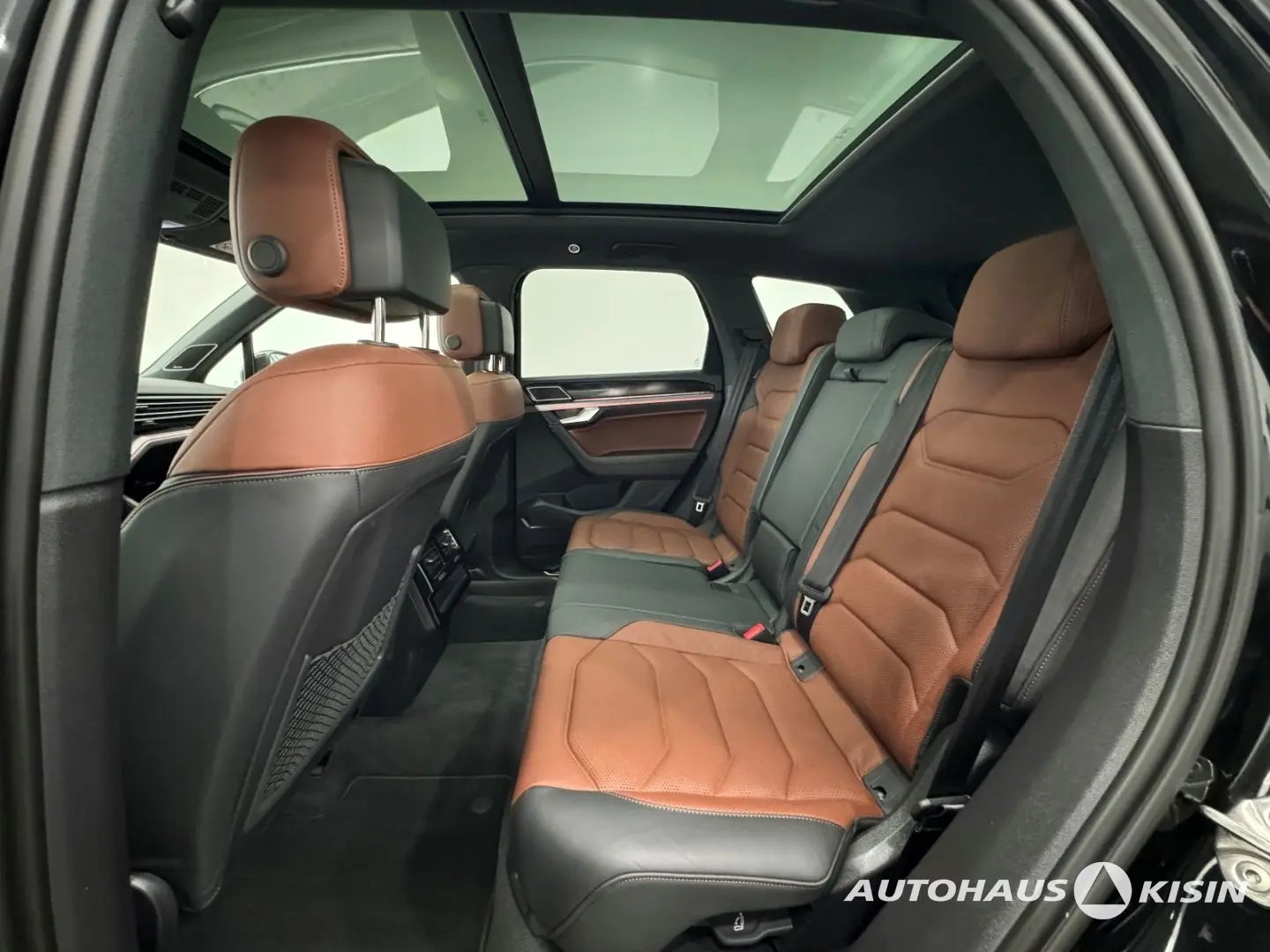 Touareg 3.0 TDI 4M R-Line  AHK HUD PANO LUFTFED.