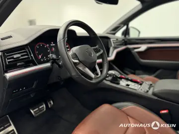 Touareg 3.0 TDI 4M R-Line  AHK HUD PANO LUFTFED.