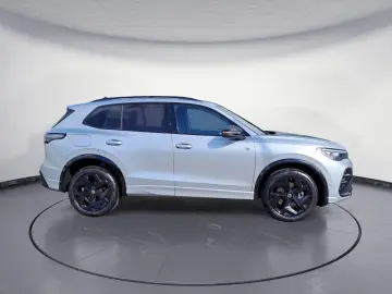 Tiguan 2.0 TDI SCR 4MOTION DSG R-Line  AHK MASSA