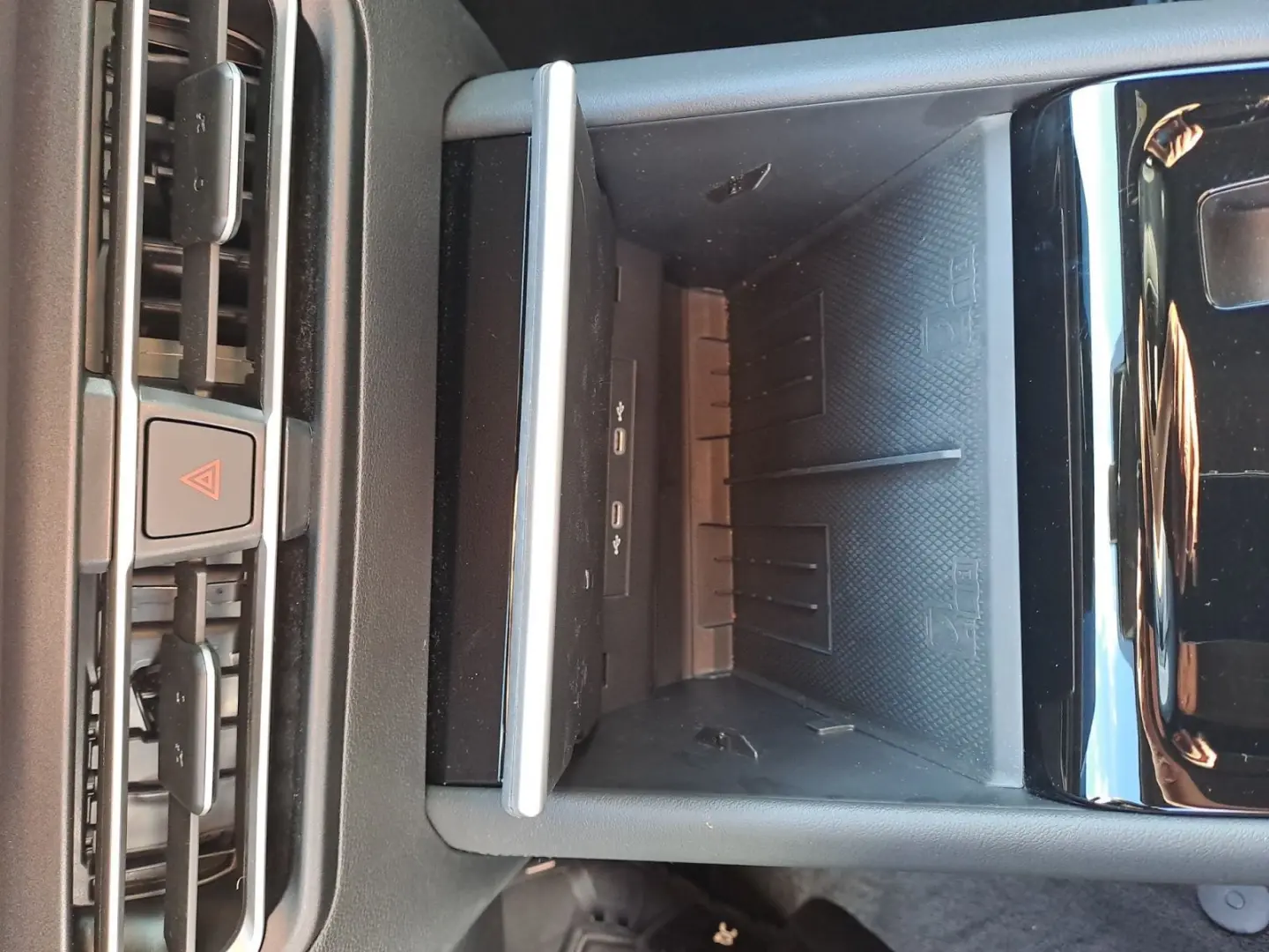 Tiguan 2.0 TDI SCR 4MOTION DSG R-Line  AHK MASSA