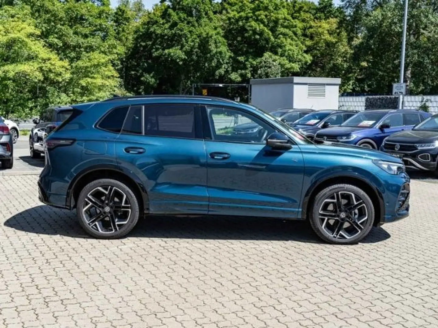 Tiguan 2.0 TDI DSG 4M R-Line  AHK 360 HUD HK