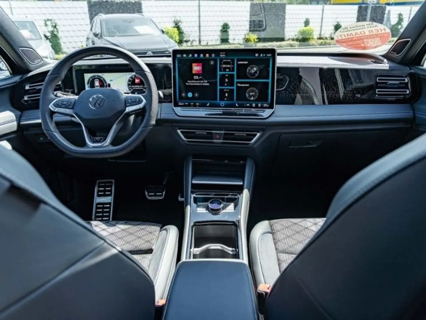 Tiguan 2.0 TDI DSG 4M R-Line  AHK 360 HUD HK