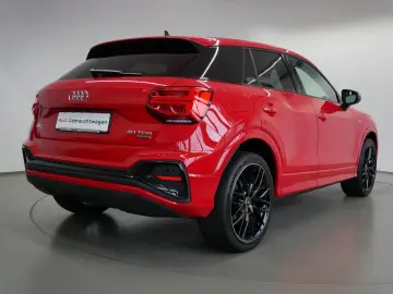 Q2 40 TFSI quattro S tro. S line LED virt. Cock.