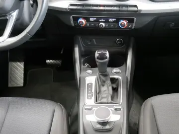 Q2 40 TFSI quattro S tro. S line LED virt. Cock.