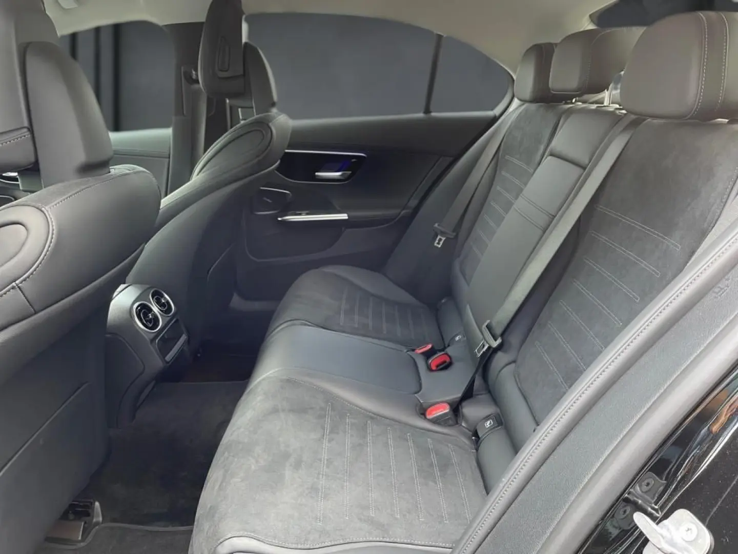 C 220 d  AMG MBUX KAMERA AHK NAVI Ambiente AUT