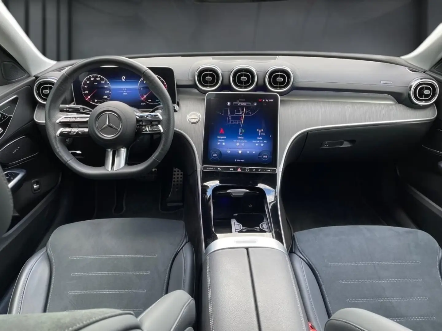 C 220 d  AMG MBUX KAMERA AHK NAVI Ambiente AUT