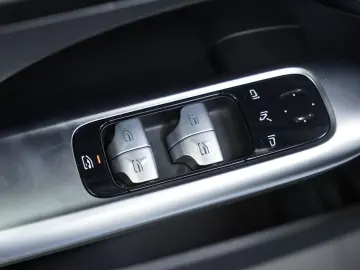 C 200 d Limousine AMG Line 1.H  Pano Digital Kam