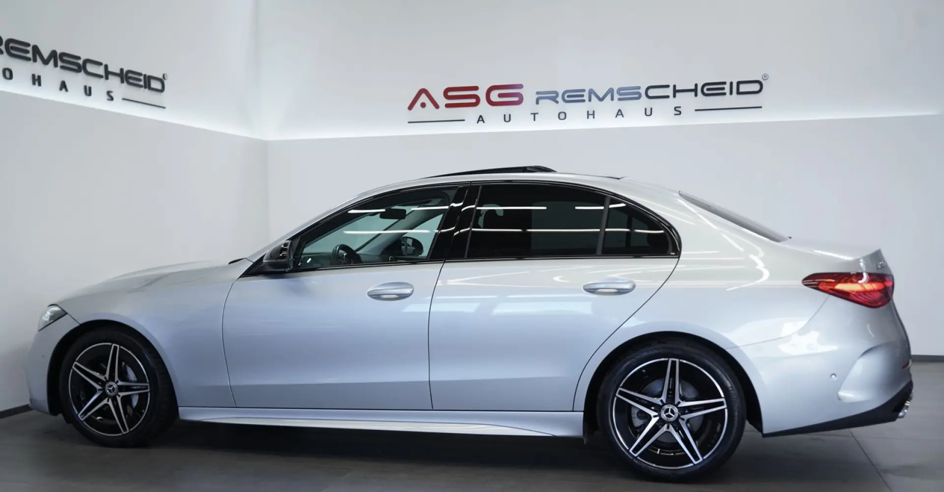C 200 d Limousine AMG Line 1.H  Pano Digital Kam