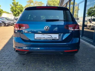 Passat Variant Business 1.5 TSi DSG - NAVI - AHK