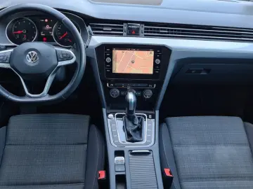 Passat Variant Business 1.5 TSi DSG - NAVI - AHK
