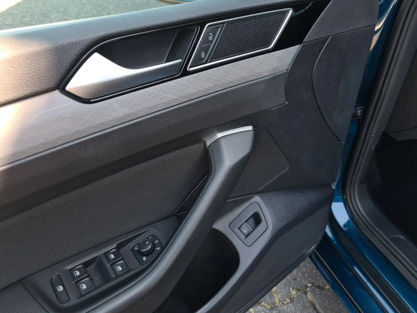 Passat Variant Business 1.5 TSi DSG - NAVI - AHK