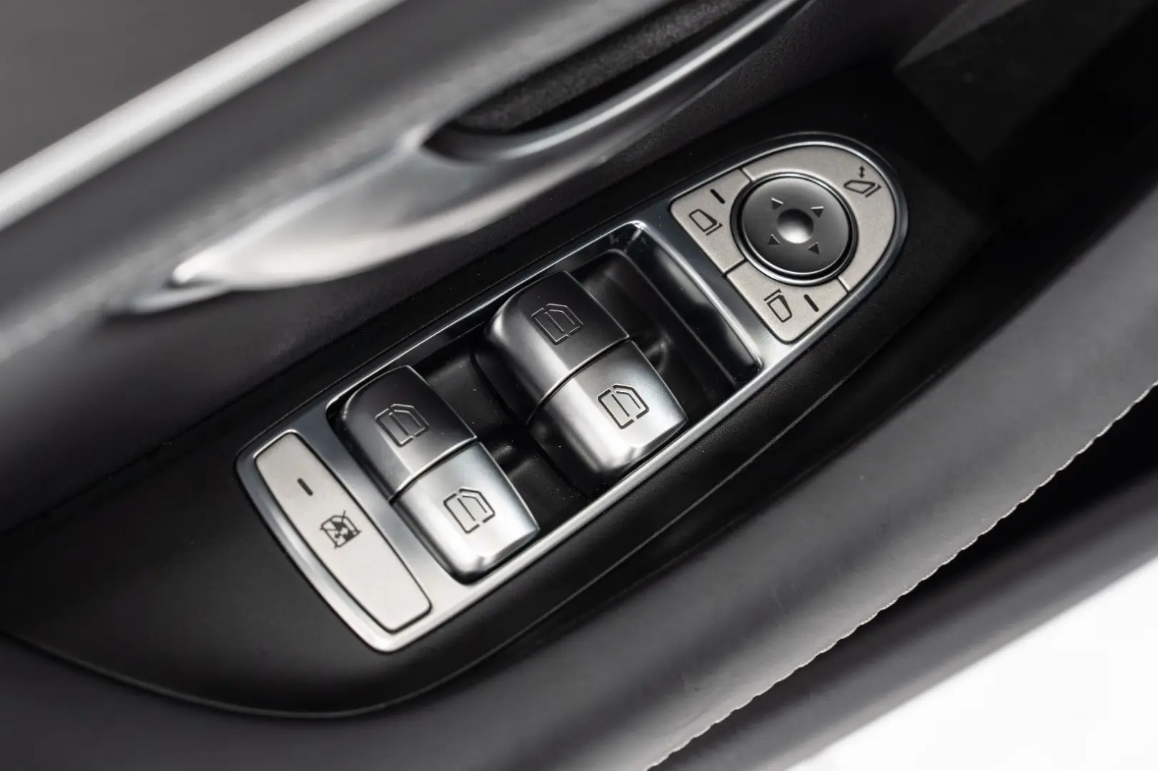 CLS 450 4M  AMG-LINE AIRMATIC MASSAGE 20 LM 1.HD