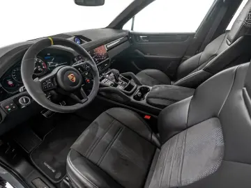 Cayenne Coupe Turbo GT 640hp