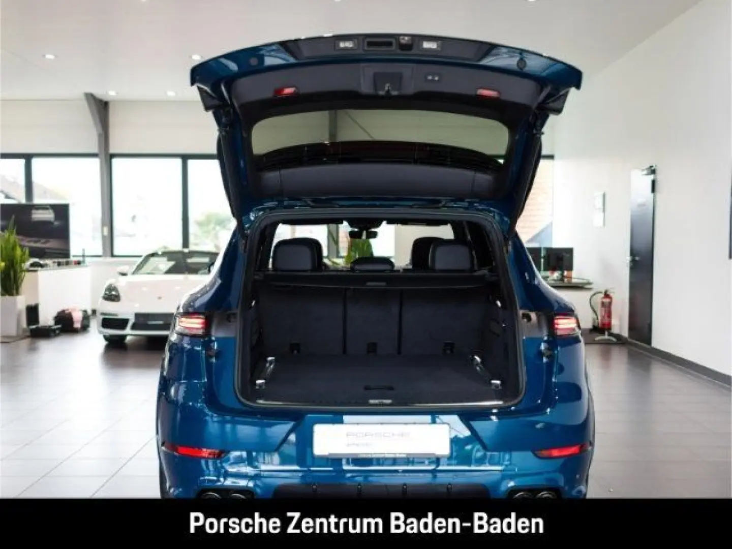 Cayenne E-Hybrid HA-Lenkung Sportabgas LEDmatrix