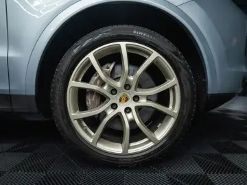 Cayenne Coupe Sport Chrono  Pano LED BOSE 21Zoll