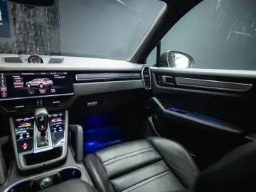 Cayenne Coupe Sport Chrono  Pano LED BOSE 21Zoll