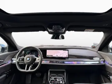 740d M-Sport SkyLounge Fond Entert. DA PA-Pro
