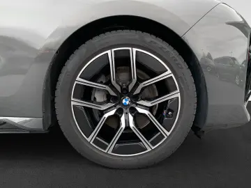 740d xDrive M Sport Bowers&Wilkins SkyLounge