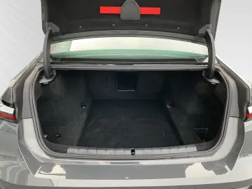 740d xDrive M Sport Bowers&Wilkins SkyLounge