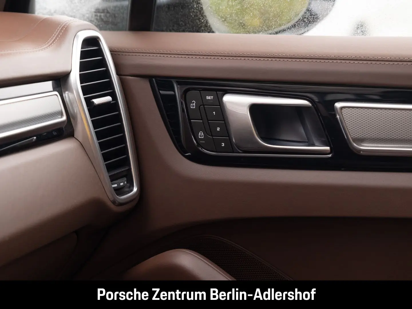 Cayenne E-Hybrid Platinum Edition Clubleder LED