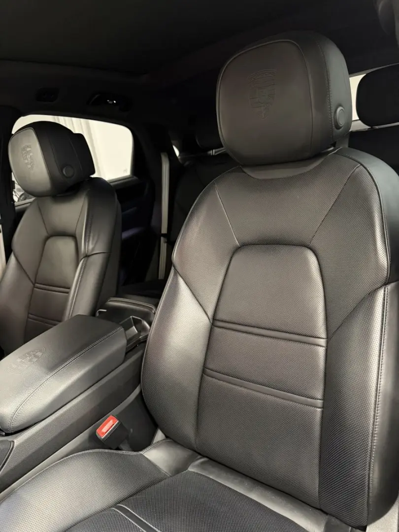 Cayenne Coupé Platinum Edition  Approved  FULL