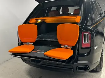Cullinan Black Badge  Full Option  1 OWNER