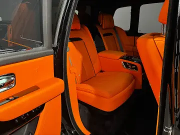 Cullinan Black Badge  Full Option  1 OWNER