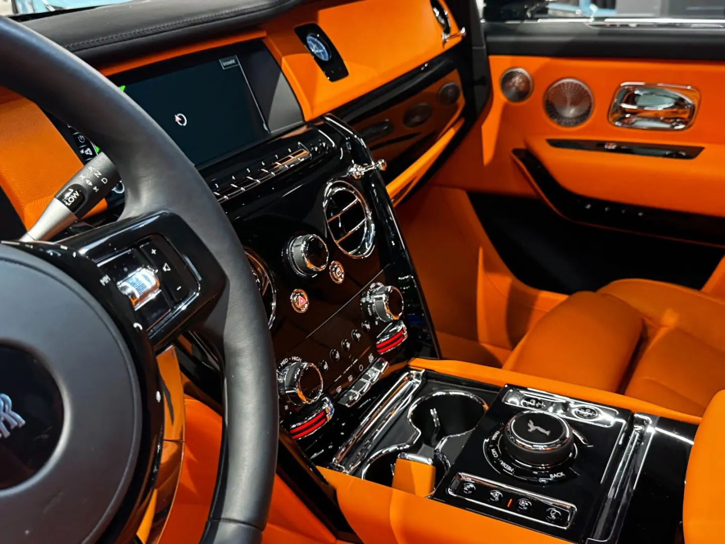 Cullinan Black Badge  Full Option  1 OWNER