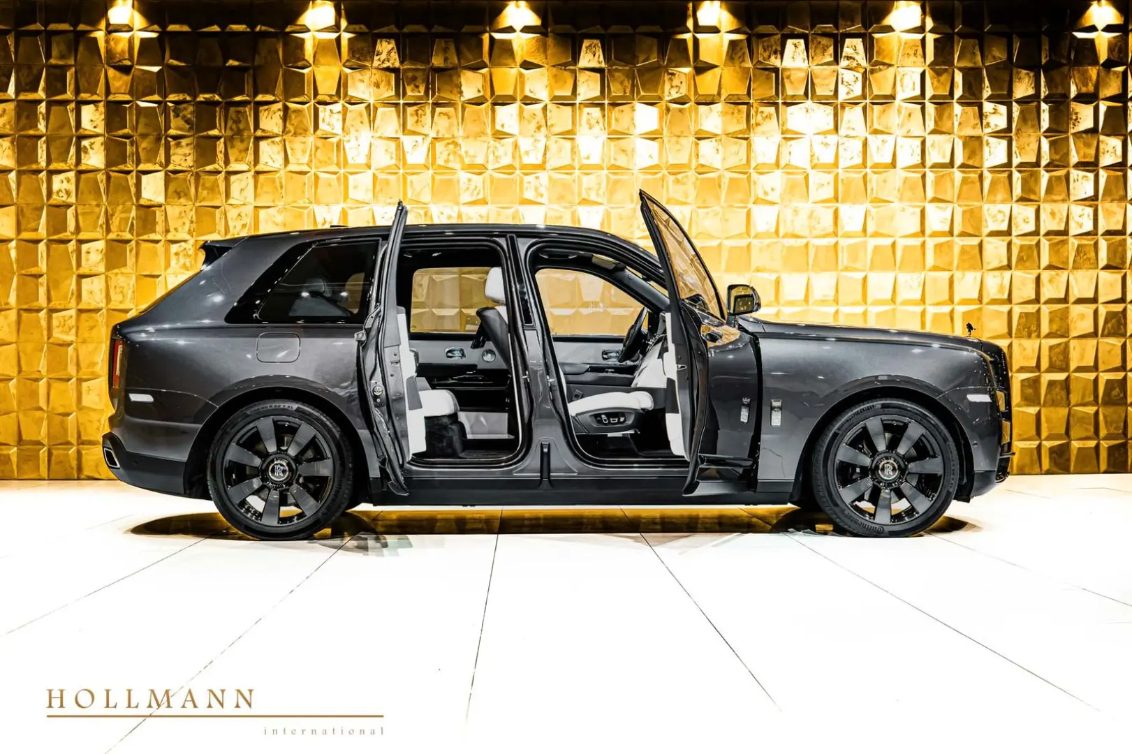 Cullinan   STARSKY    VENTILATED SEATS   HEADUP
